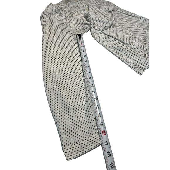 LOFT BLOUSE SIZE: MEDIUM - Picture 9 of 9